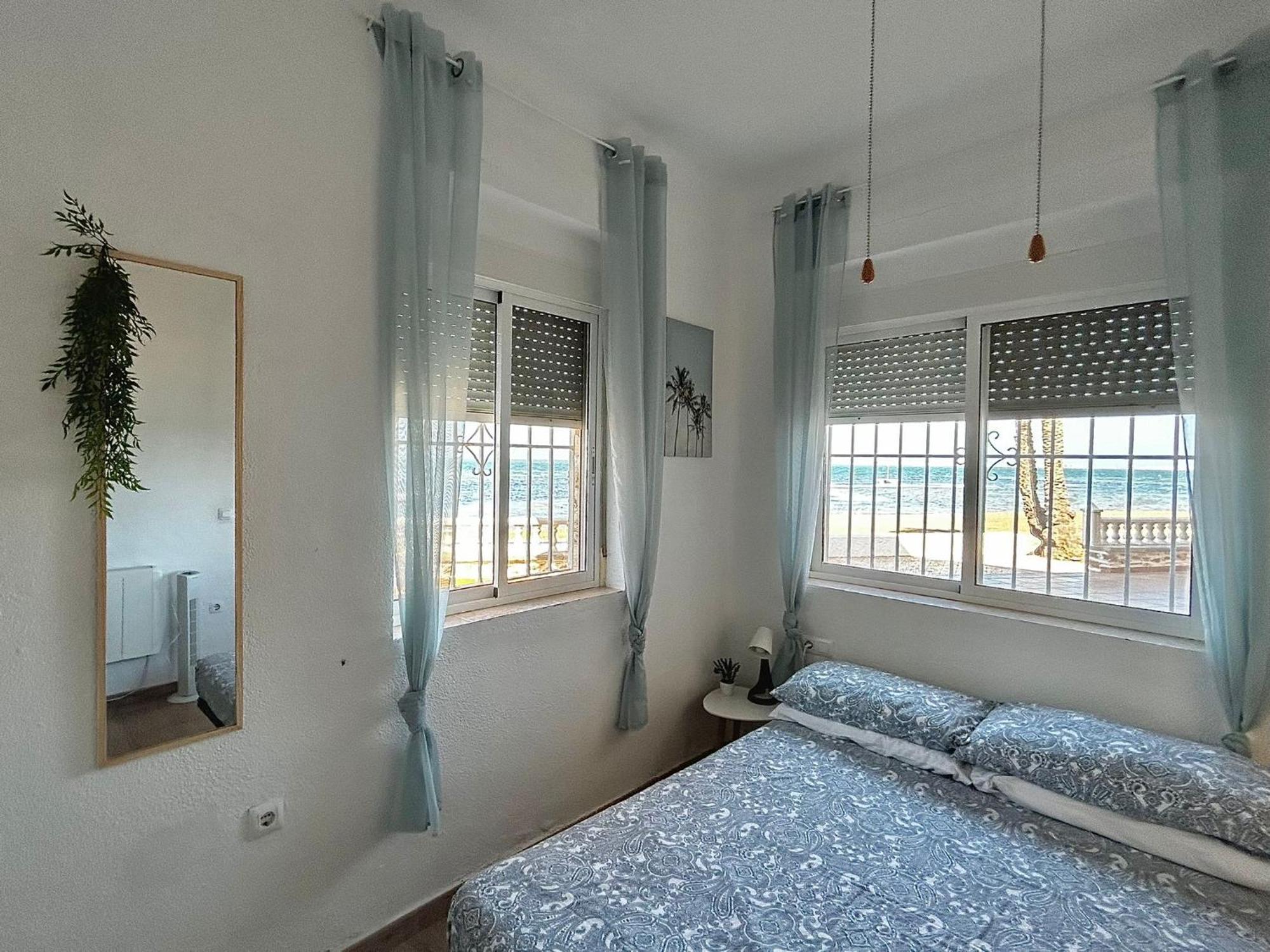 Apartamento Mar Menor, Los Urrutias - Beachfront Apartment With Patio Under New Management Since July 2024 卡塔赫纳 外观 照片